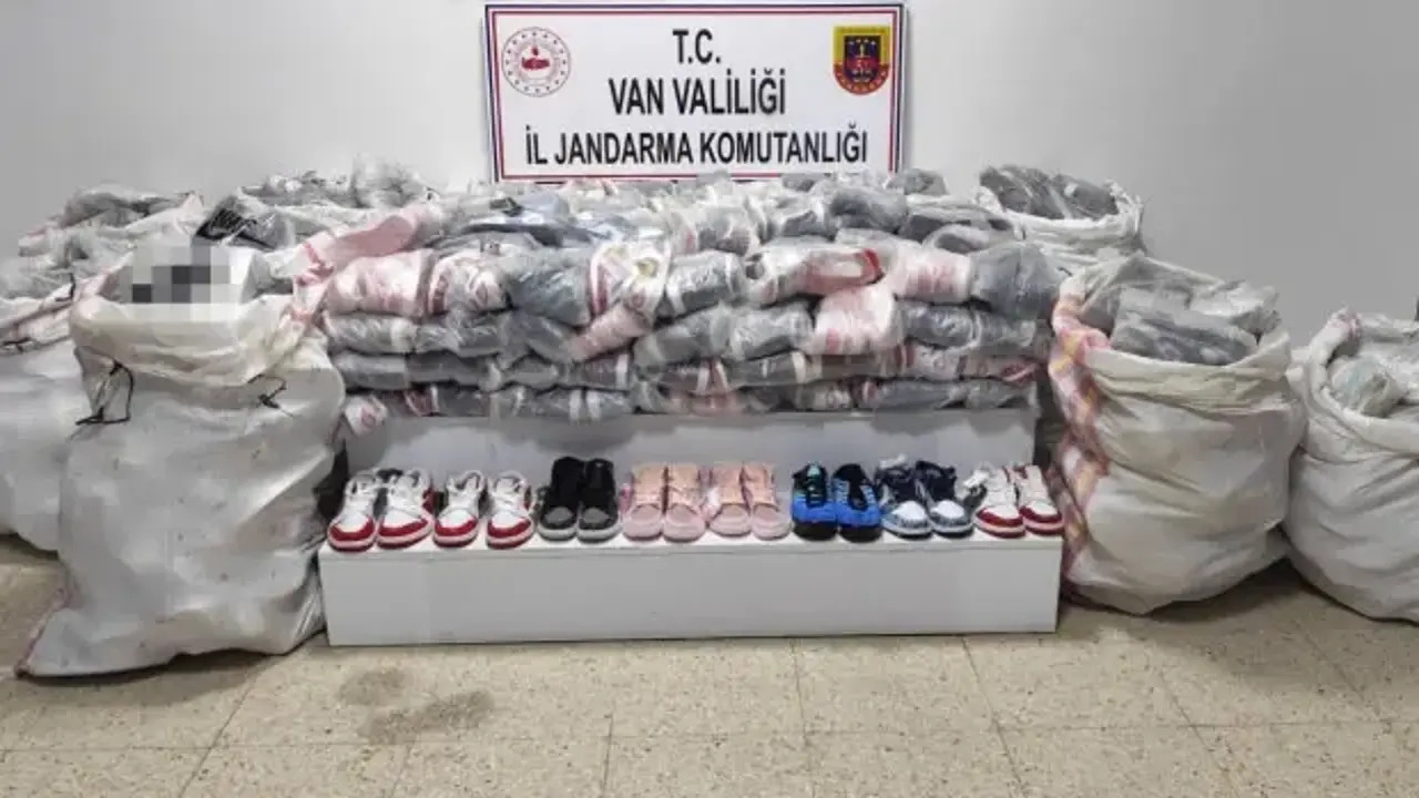 Van'da milyonluk kaçakçılık sevkiyatına jandarma engeli!